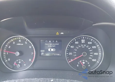 2021 Kia Forte Lxs z USA, uszkodzony, nr VIN 3KPF24AD7ME382389